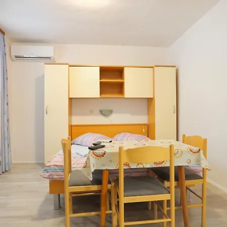 Studio 6695c Apartman