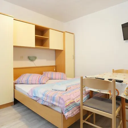 Studio 6695c Apartman