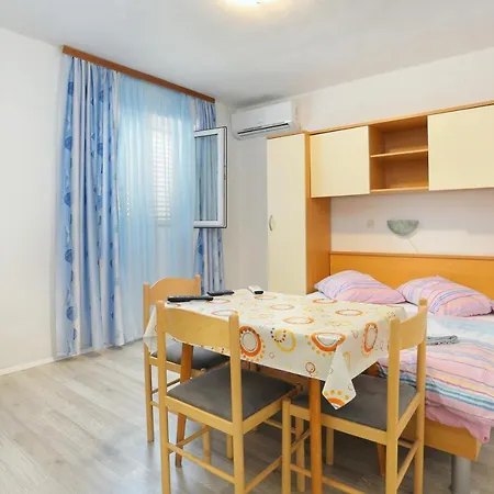 Studio 6695c Apartman Tucepi