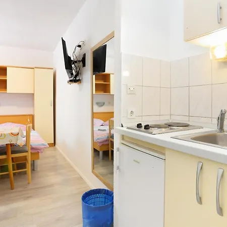 Apartment Studio 6695c
